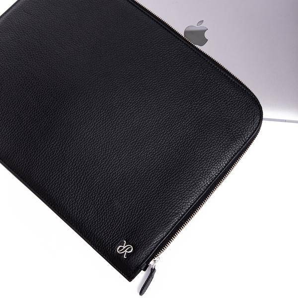 Rapport London - Rapport x Johnston's of Elgin Portfolio Case - Santrade AS