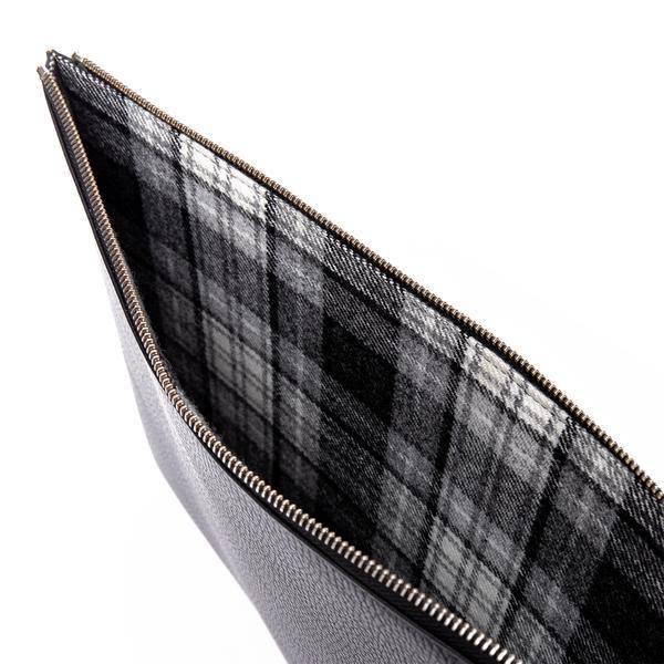 Rapport London - Rapport x Johnston's of Elgin Portfolio Case - Santrade AS